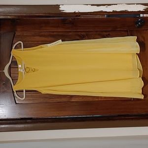 #83. Tacera NWT yellow chiffon dress size medium